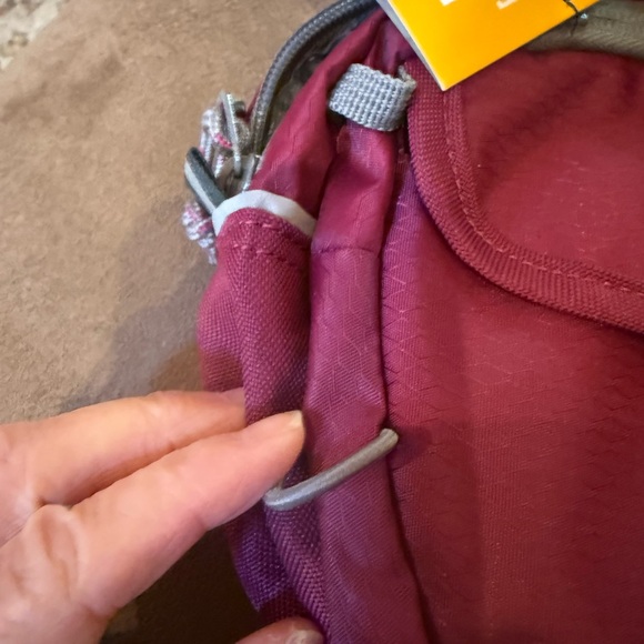 2/$30 NWT Outdoor Products Meltose  Burgundy Walking Pack - Picture 9 of 11